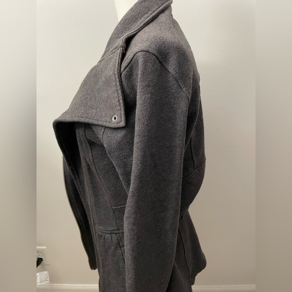 Athleta Long Sleeve Grey Zipper Jacket Size S - Picture 3 of 9